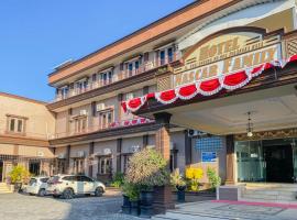 Nascar Family Hotel Palangkaraya Redpartner，位于帕朗卡拉亚的酒店