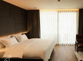 Hotel Trofta，位于Istok的酒店