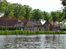 lodge 61 hotel aan het water，位于梅登布利克的豪华帐篷营地