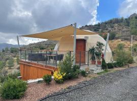 Agros Glamping Boutique，位于阿格罗斯的豪华帐篷