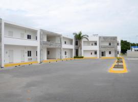 HOTEL MONARCA，位于维多利亚城的宠物友好酒店