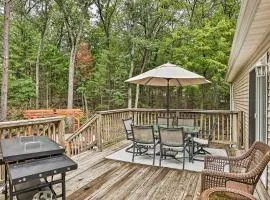 Charming Pentwater Home with Fire Pit and Yard!