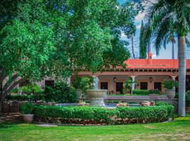 哈森达桑托酒店，位于阿拉莫斯的酒店