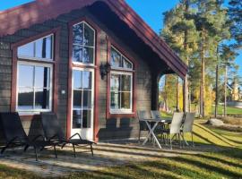 Lakeside log cabin Främby Udde Falun，位于法伦纳普缆车附近的酒店