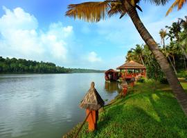 Fragrant Nature Backwater Resort & Ayurveda Spa Kollam，位于奎隆的酒店
