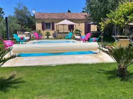 Lovely Home In Montlimar With Private Swimming Pool, Can Be Inside Or Outside，位于蒙特利马尔的乡村别墅