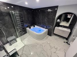 Le Porte luxury apartment，位于奥斯塔的酒店