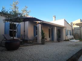 Gîte paisible aux pieds des Alpilles, parking privé，位于圣雷米普罗旺斯的酒店