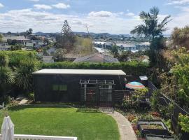 Red Beach Garden Cottage，位于Red Beach的别墅