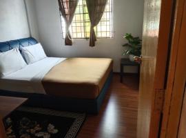 khairul homestay taman tengiri seberang jaya，位于Kampong Telok的木屋