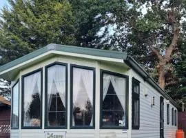 Modernised 3 Bedrooms Mobile Home