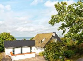 10 person holiday home in Allingåbro-By Traum