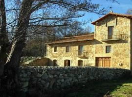 La Torre del Molino es una casa rural ubicada sobre un antiguo molino，位于Tormellas的乡间豪华旅馆