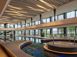 Hotel Helikon, Keszthely，位于凯斯特海伊的海滩酒店