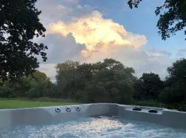 Lynbrook Cabin and Hot Tub, New Forest