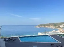 Cliffs Apartment - Astonishing view over Sesimbra bay by Trip2Portugal