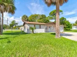 Coquina Cabana with fenced yard and adorable decor