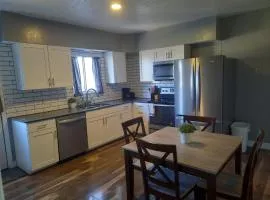 Downtown Bungalow- 2 bedroom