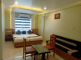 Royal Plaza Residency，位于Cheruppulasseri的酒店
