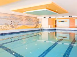 莱斯基辰酒店，位于科隆的带泳池的酒店