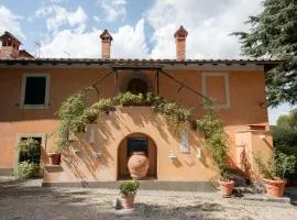 Red Elegant and Charming Country House near Rome