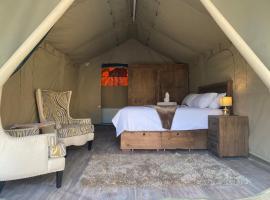 Vlakkieskraal Farmstay - Nyala Tented Camp，位于贝拉贝拉的豪华帐篷