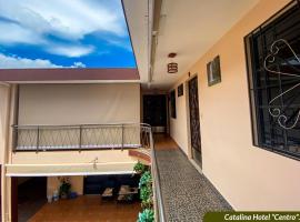 Catalina Hotel y Restaurante, El Gramal，位于Cacaopera的酒店
