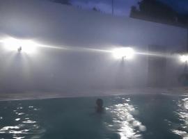 HOTEL GUATAQUI PUERTO PRINCIPAL，位于Guataquí的酒店