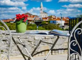 Karst house Žan Pliskovica with private pool