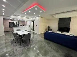 BEAUTIFUL AND COZY 2 BR APARTMENT IN THE HEART OF DOWNTOWN