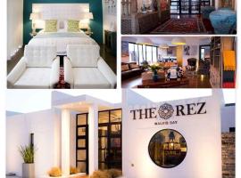 雷兹旅馆，位于鲸湾港沃尔维斯湾高尔夫球场附近的酒店