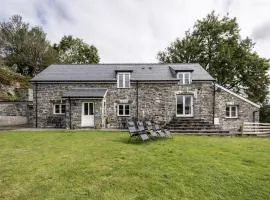 Stunning Barn Conversion with HOT TUB and ALPACAS - Ty Cerrig Barn