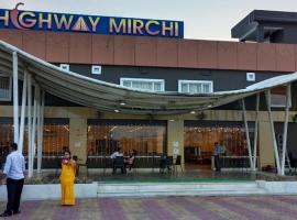 Highway Mirchi Hotels Pvt Ltd，位于Jāmpur的酒店