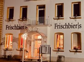 Frischbier's Gästezimmer，位于Schmelz-Primsweiler霍伊斯伯格山附近的酒店