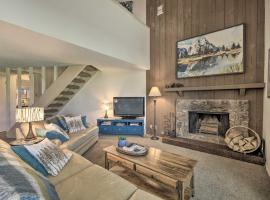 Pagosa Springs Condo Near Springs and Trails!，位于帕戈萨斯普林斯的酒店