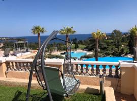 Cap Estérel, 2 pièces, jardin, vue mer et piscine，位于阿盖的酒店