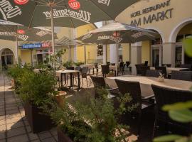 Warias Hotel am Geiseltalsee - Nähe Merseburg und Mücheln，位于Braunsbedra的酒店