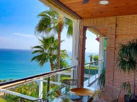 Apartamento Playa Centro Vistas Mar，位于多列毛利诺斯托雷莫利诺斯火车站附近的酒店