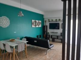 Hermoso departamento en complejo residencial，位于蒂格雷Estación San Isidro附近的酒店