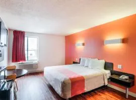 兰辛南芝加哥6号汽车旅馆