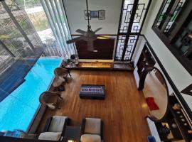 LF Tropical Pool Villa，位于新山KPJ柔佛专科医院附近的酒店