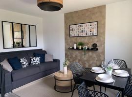 Appartement proche Astérix, Chantilly, CDG, piscine 15 Juin au 30 Aout，位于拉沙佩勒的酒店