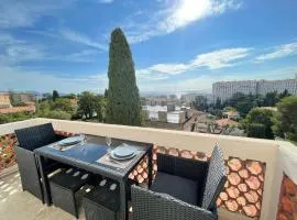 Nice Renting - CAMBRAI - Luxurious Sea View Terrasse - King Bed - Parking - AC - fully equipped
