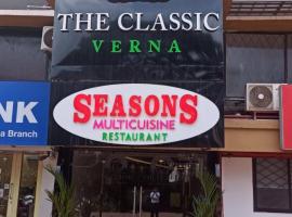 Hotel The Classic Verna，位于VernaVerna Industrial Estate附近的酒店