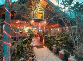 Adrianas Place Backpackers Hostel，位于邦劳的青旅