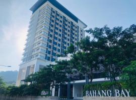 Bahang Bay Hotel，位于峇都丁宜ESCAPE Theme Park附近的酒店