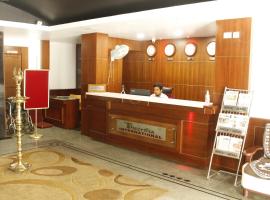 THEERTHA INTERNATIONAL HOTEL，位于Badagara的酒店