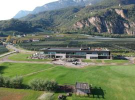 The Lodge Sporthotel - Golfclub Eppan，位于阿皮亚诺苏拉斯特拉达的酒店