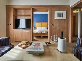 阿索托丽亚酒店