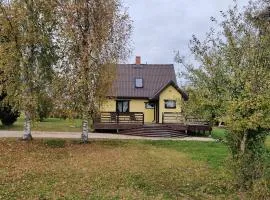 Ilvese Cottage Lintsi jõe kaldal